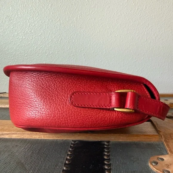 Vintage Gucci red crossbody - Picture 5 of 16